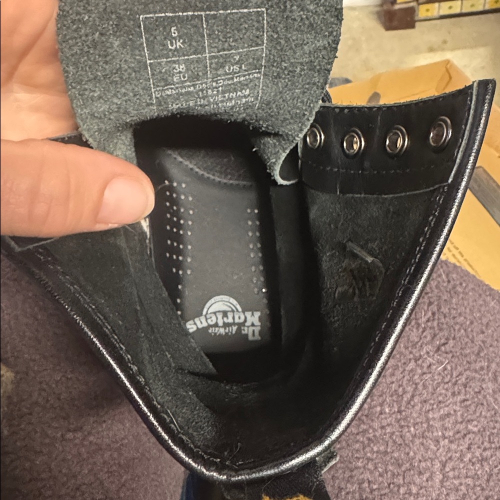 Dr.Marten black Leather Lace-Up Boots - Picture 10 of 10